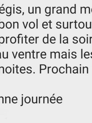 Témoignage client : un vol en avion vécu sans boule au ventre malgré des mains moites